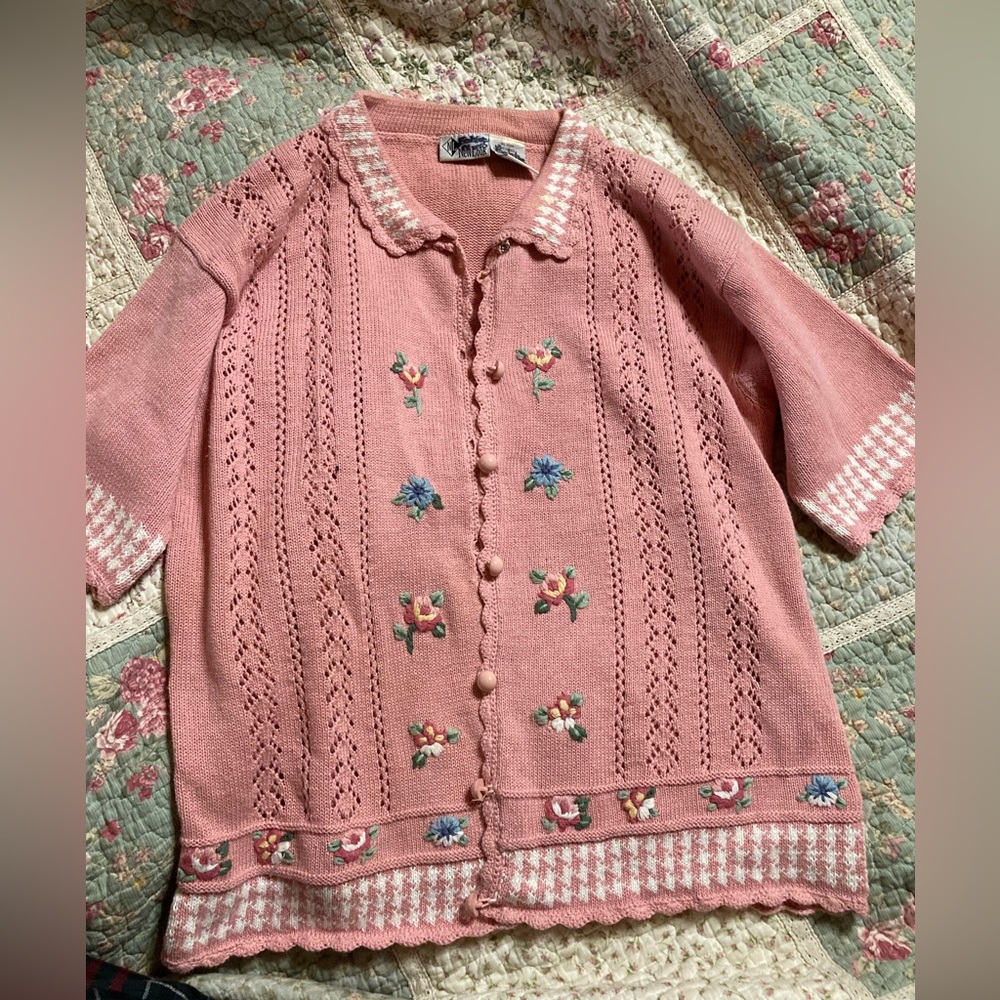 Vintage/cottagecore/sweater